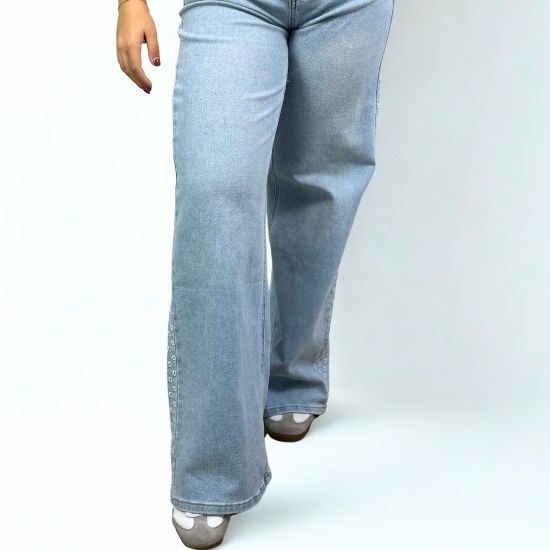 pantalón troquelado primavera verano 2025 tendencia casual moda