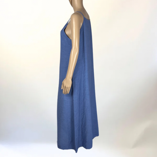 Vestido Elegante disponible en azul, rosa, verde, teja, blanco y beige. Diseño fluido y detalles refinados, ideal para cualquier ocasión