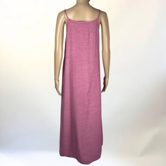 Vestido Elegante disponible en azul, rosa, verde, teja, blanco y beige. Diseño fluido y detalles refinados, ideal para cualquier ocasión