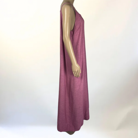 Vestido Elegante disponible en azul, rosa, verde, teja, blanco y beige. Diseño fluido y detalles refinados, ideal para cualquier ocasión
