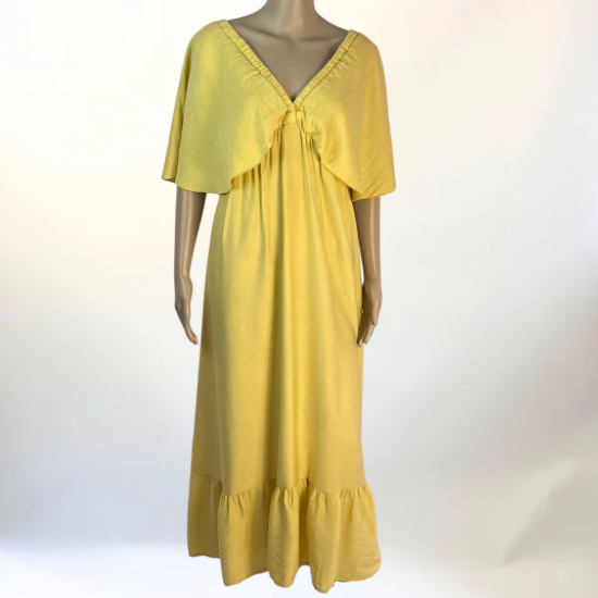 Vestido elegante de Mar de Caprichos con diseño exclusivo, acabado refinado y corte favorecedor, ideal para ocasiones especiales.