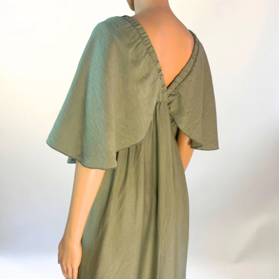 Vestido elegante de Mar de Caprichos con diseño exclusivo, acabado refinado y corte favorecedor, ideal para ocasiones especiales.
