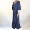 Descubre el vestido elegante de Mar de Caprichos, una prenda sofisticada y versátil diseñada para realzar tu estilo en cualquier ocasión. Confeccionado con materiales de alta calidad, su corte favorecedor y detalles refinados ofrecen un ajuste perfecto, mientras que sus tres vibrantes tonalidades se adaptan al ambiente de cada evento.